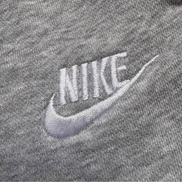 Nike Shorts - Picture 5 of 9